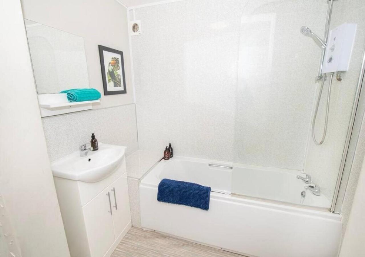 Cormorant - Beautiful 2 Bed Apartment With Sea Views Old Town Скарборо Экстерьер фото